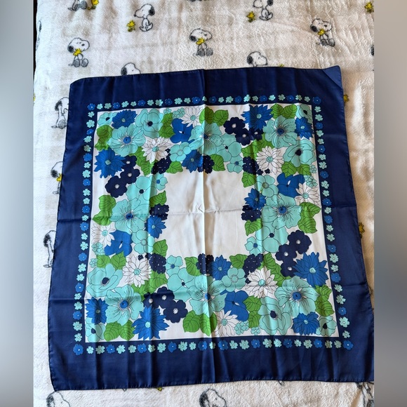 Accessories - Vintage 1970s Blue Floral Square Scarf